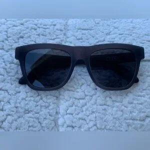 Toms | Accessories | Toms Dalston Audi R8 Sunglasses Limited  display picture 2
